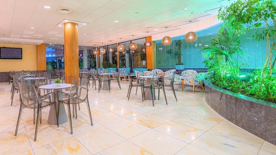 Hotel Blaucel ブラナス エクステリア 写真
